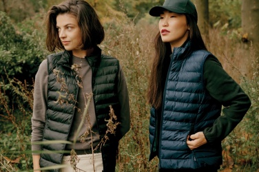 Logotrade meened pilt: Iqoniq Meru naiste taaskasutatud polüestrist vest